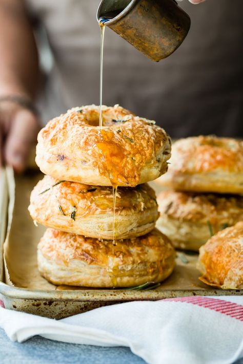 Tasty Breakfast Hand Pies with @PuffPastry. Use Pepperidge Farm Puff Pastry Sheets to wrap up maple breakfast sausage, potatoes, eggs, rosemary and sharp cheddar cheese finished off with a drizzle of maple syrup. #365dayswithpuff #ad Hand Pies Breakfast, Breakfast Hand Pies, Maple Breakfast Sausage, Moldy Food, Farm Breakfast, Pocket Food, Maple Breakfast, Pastry Breakfast, Maple Sausage