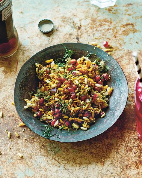 Dishoom's bhel - a light street food dish of puffed rice, sev, chopped onions, tomatoes, chilli and chutney - adds ruby-red pomegranate seeds for colour. Bhel Recipe, Veg Meals, Restaurant Meals, Indian Meals, Indian Side Dishes, Crunchy Chickpeas, Masala Spice, Magazine Recipes, Puffed Rice