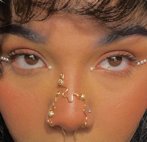 Piercing Ideas Septum, African Nose Piercing, Nose Cuff On Black Women, Nose Cuff Aesthetic, Paired Nostril Piercing, Nose Piercing Chain Across Nose, Nose Jewelry Aesthetic, 4 Nose Piercings, Types Of Nose Piercings