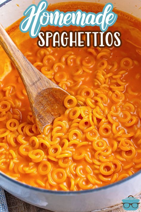 Learn how to make your own Homemade Spaghettios with way more flavor in only 30 minutes and with better ingredients! Homemade Speggettios, Spaghetti Os Recipe, Homemade Spaghetti Os, Ww Potatoes, Kid Friendly Pasta, Skillet Lasagna Easy, Homemade Spaghettios, Homemade Velveeta, Kid Friendly Soup