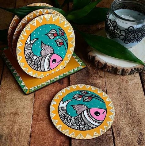 Art Fish Painting, Madhubani Fish, Coaster Art, Art Fish, Pichwai Paintings, Clay Wall Art, Mandala Art Lesson, Art And Craft Videos, Madhubani Art