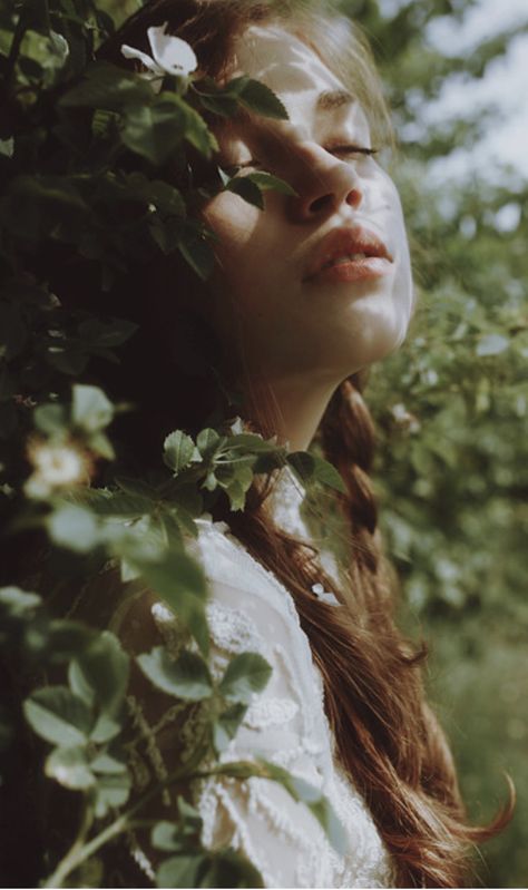 Beauty Sleep, Photography Lighting, Photography Portrait, Summer Solstice, Photography Projects, Vintage Lover, Vintage Beauty, Light Photography, Aesthetic Photography