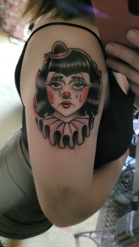 Clown Doll Tattoo, Clown Pinup Tattoo, Clown Tattoo Traditional, Creepy Clown Tattoo, Color Tatoos, Traditional Clown Tattoo, Clown Reference, Clown Girl Tattoo, Clown Face Tattoo