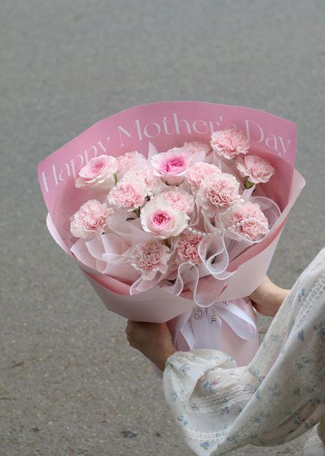 Flower Packaging Ideas, Fresh Sends, Single Flower Bouquet, Flowers Balloons, Luxury Bouquet, 10 Mayo, Diy Bouquet Wrap, Mother's Day Bouquet, Round Bouquet