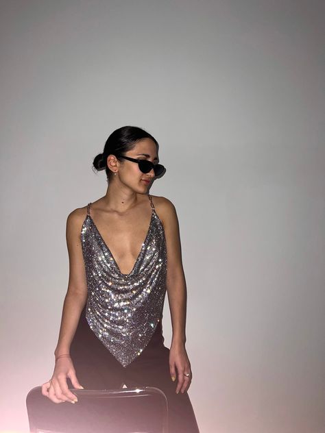 Crystal Top Outfit, Bedazzled Outfit, Top Strass, Mesh Top Outfit, Halter Tops Outfit, Rave Outfits Festivals, Silver Outfits, Outfit Festival, Crystal Top