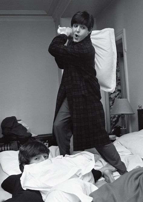 Pillow Fight! Beatrice Mccartney, Stuart Sutcliffe, Harry Benson, Ed Sullivan Show, Eleanor Rigby, Rock & Roll, John Lennon Paul Mccartney, Lennon And Mccartney, Beatles Photos