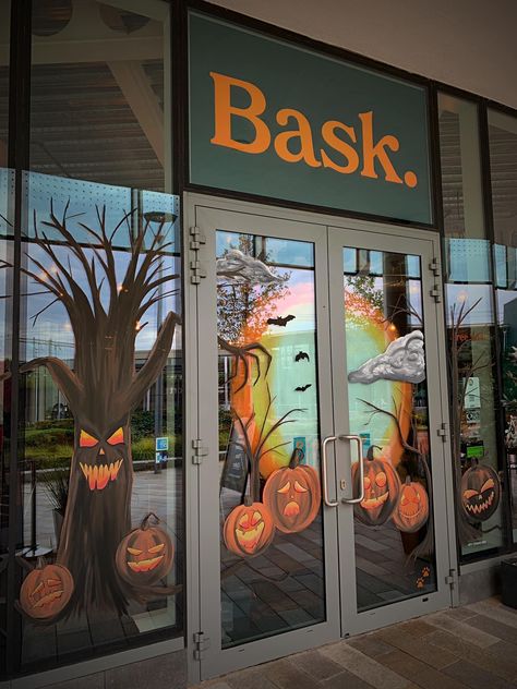 Haunted Forest Party, Halloween Window Painting, Window Paint Ideas, Halloween Window Art, Storefront Art, Fall Window Painting, Halloween Mural, Door Paintings, Halloween Windows