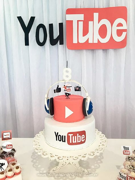 Types Of Birthday Cakes, Youtube Birthday, Youtube Party, Doctor Cake, 12th Birthday Cake, Cake Decorating Piping, 10th Birthday Parties, Youtube Logo, No Cook Desserts