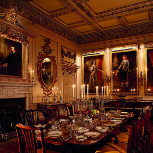 English Manor Interior, Inside Mansions, Manor House Interior, Castle Interiors, Wentworth Woodhouse, Manor Interior, Royal Recipe, Woburn Abbey, English Country Manor