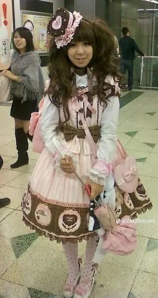 Angelic Pretty Dress, Chocolate Outfit, 일본 패션, Lolita Outfits, Pink And Brown, Fashion Aesthetics, Japanese Street Fashion, Sweet Lolita, J Fashion