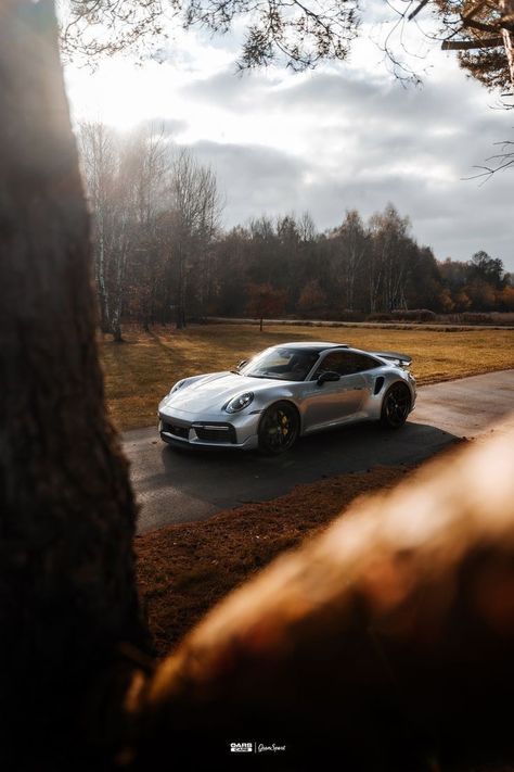 Porsche 992 Wallpaper, Car Photography Ideas Angles, Porsche Photography, Car Shots, Car Aesthetics, Classic Car Photography, Car Poses, Ford Mustang Car, Car Drawing