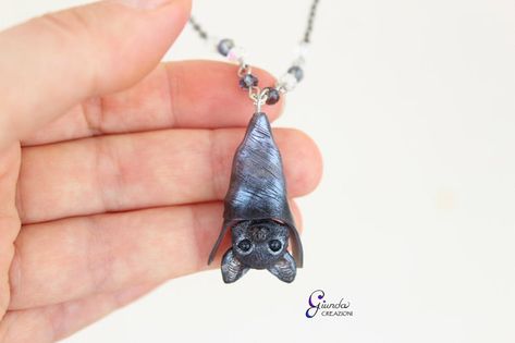 Clay Bat, Polymer Clay Animals, Clay Animals, Polymer Clay Pendant, Cute Clay, Clay Necklace, Clay Charms, Fantasy Jewelry, Star Necklace