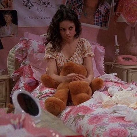 Jackie Burkhart, Pinterest Cute, A Woman, Teddy Bear, Bed, Pink