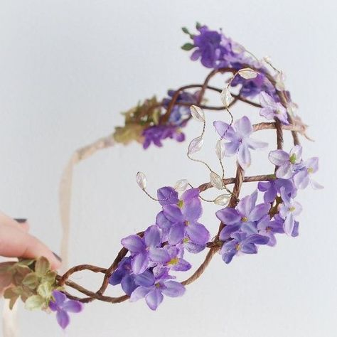 Lilac Flower Crown, Purple Butterfly Crown, Flower Crown Purple, Lilac Crown, Purple Flowers Aesthetic, Lilac Quinceanera, Lilac Quinceanera Dresses, Purple Flower Crown, Purple Colour Flowers