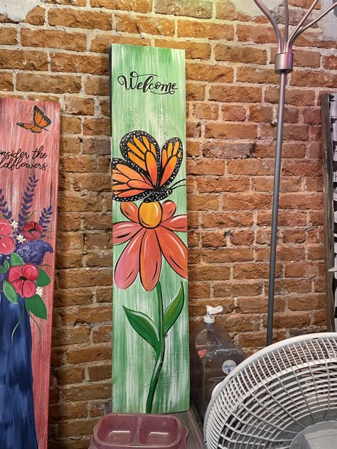 Summer Wood Signs Front Porches, Spring Painting On Wood, Spring Leaner Boards, Spring Porch Signs Diy, Summer Porch Leaners, Spring Porch Leaners, Painted Signs On Wood Ideas, Wooden Board Painting Ideas, Plank Paintings