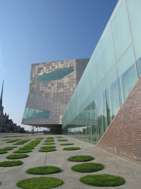 Walker Art Center (expansion), 2005 Herzog And De Meuron, Aluminum Cladding, Aluminium Cladding, Walker Art Center, Walker Art, Modern Buildings, Art Center, Minneapolis, The Expanse