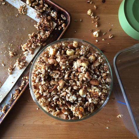 Oat Granola Recipe, Buckwheat Granola, Puffed Wheat, Puffed Rice Cereal, Baked Granola, Granola Recipe Bars, Crunchy Granola, Granola Cereal, Puffed Rice