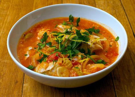 sicilian-fish-stew Thai Fish Soup, Fish Soup Recipe, Seafood Stew Recipes, Fish Stew Recipes, Thai Fish, Thai Soup, Healthy Sweet Snacks, Seafood Stew, Fish Stew