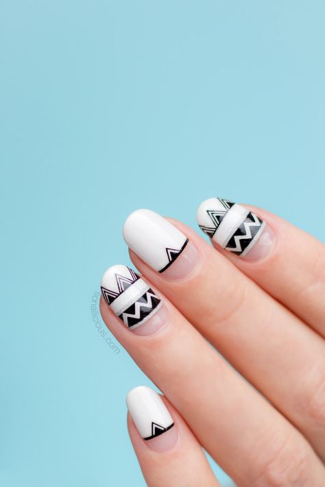 summer nail design, aztec nails White Nails For Summer, Aztec Nail Art, Christmas Sweater Nails, Easy Nail Designs Summer, Black And White Nails, Aztec Nails, Nail Design Glitter, Nails For Summer, Nail Art Diy Easy