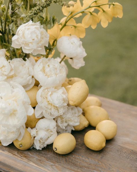 Sometimes inspiration comes from any element, color, or style. For Laia and Pol’s wedding, wicker was our inspiration. Here is a little preview of what the cocktail was like. I can’t wait to show more about this incredible wedding! . . Photo: @latxina . . #wedding #weddingplanner #decor #style #styleinspiration #boda #weddingbarcelona Lemon Wedding Flowers, Kumquat Wedding Decor, Fruit And Flowers Wedding Decor, Wedding Florals With Fruit, Peach Lilac Yellow Wedding, Wedding Planner, Style Inspiration, The Incredibles, Canning