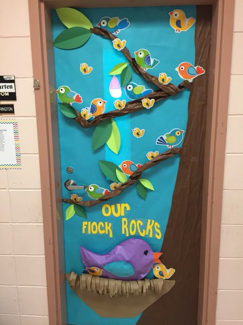 Bird themed classroom door Birds Decorations For Classroom, Door Design Preschool, Birds Classroom Decoration, Bird Theme Bulletin Board, Bird Bulletin Board Ideas Preschool, Birds Theme Classroom Decor, Spring Theme Classroom Decorations, Birds Classroom Theme, Bird Theme Preschool