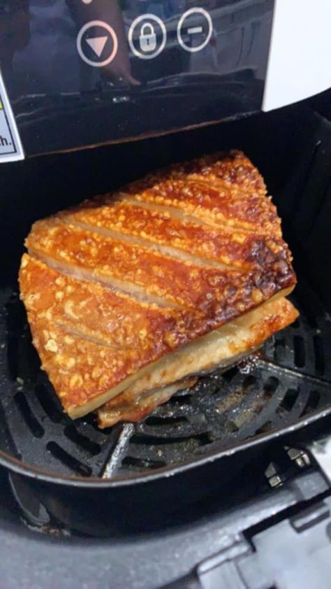 Pork Belly Crackling, Roasted Pork Belly Recipe, Pork Belly Roast, Air Fryer Recipes Pork, Pork Belly Recipes Crispy, Roast Pork Belly, Air Fryer Recipes Snacks, Perfect Roast, Air Fryer Cooking Times