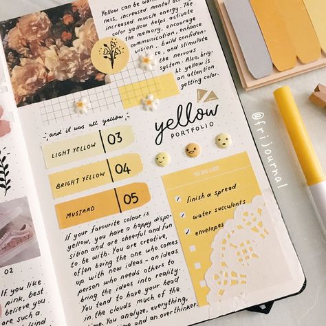 Yellow Journal, Aesthetic Yellow, Bullet Journal Aesthetic, Bullet Journal Notebook, Bullet Journal Design Ideas, Diary Ideas, Bullet Journal Themes, Bullet Journal Writing, Bullet Journal Lettering Ideas