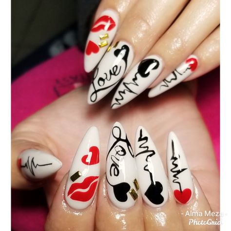 V Day Nails, Gucci Nails, Valentines Day Nails, Pretty Nail Art Designs, S Nails, Pretty Nail Art, King And Queen, Valentine's Day Nails, Valentines Nails