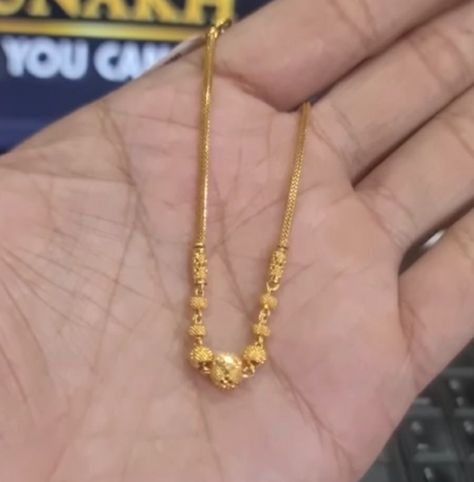 Baby Chain Designs Gold, Baby Girl Gold Chain Designs, Kids Jewellery Gold Indian, Chain Designs Gold, Thali Chains, Baby Jewelry Gold, Indian Gold Jewellery Design, Baby Jewellery, Biology Classroom