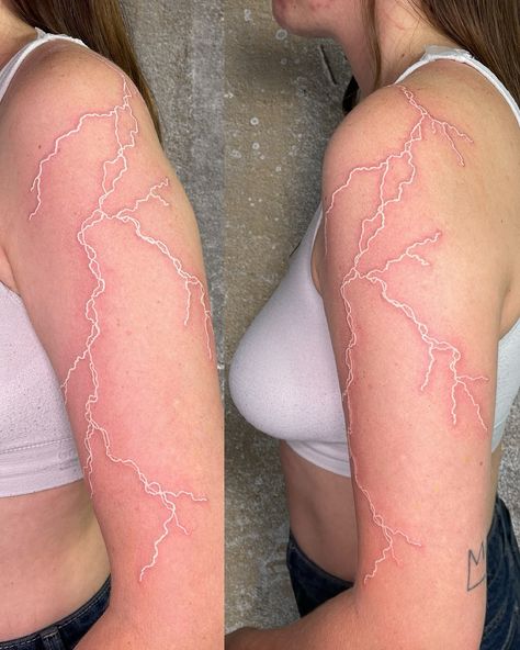 Electric Skin ⚡️🤍 white ink free hand thunder ! Thank you so much for trusting me and giving me so much freedom for expressing myself. I always have lots of fun when I get the opportunity to compose with the natural flow and curves of the body. Get in touch with me if you want your piece of electric skin ⚡️⚡️⚡️ #contemporarytattooing #contemporarytattoo #whiteinktattoo #cybertattoo #abstracttattoo #tattooinspiration #queertattooartist Expressing Myself, White Ink Tattoo, Skin White, Abstract Tattoo, Free Hand, Drawing Poses, White Ink, Thank You So Much, Tattoo Artists