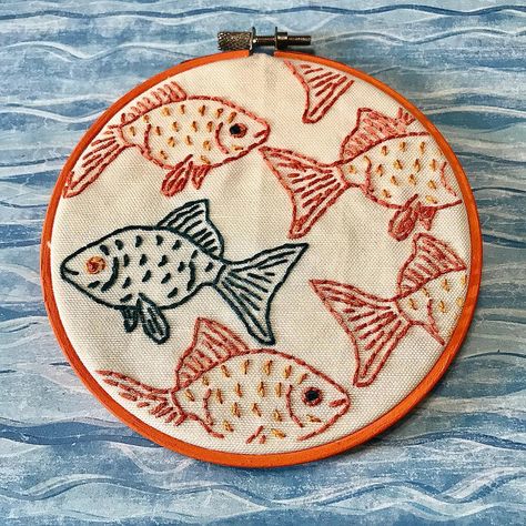 My hand-stitched one fish, two fish, red fish, blue fish under the sea! This is a Super Stitchers Club kit from @studiomme.… Embroidery Fish, Fish Under The Sea, Embroidered Animals, Beginner Embroidery Kit, Diy Embroidery Patterns, Animal Embroidery, Blue Fish, Shirt Embroidery, Embroidery Hoop Art