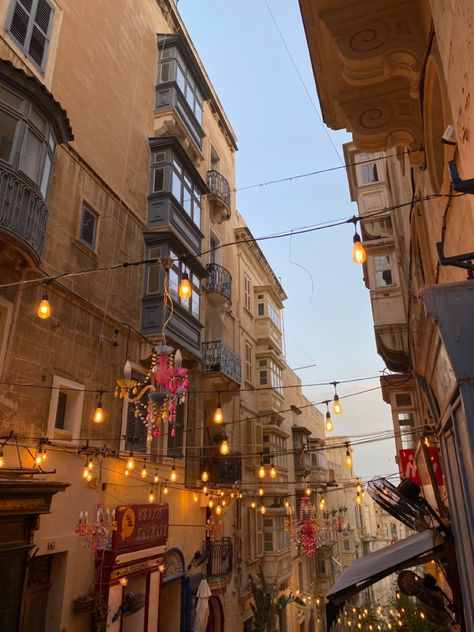 Malta In Winter, Malta Winter, Malta Aesthetic, Malta Sliema, Italy Vibes, Valletta Malta, Malta Travel, Aesthetic Vacation, Around The World In 80 Days