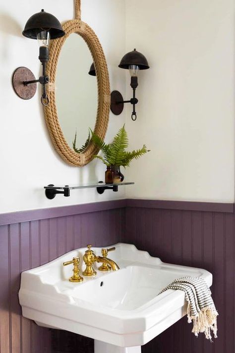 Jul 29, 2020 - Make a small bathroom﻿ feel bigger by emboldening it with a dark, bright, or experimental paint color﻿. Let these 18 small bathroom paint colors lead the way. Lavendar Walls, Small Bathroom Paint Colors, Heidi Caillier, Clever Bathroom Storage, Small Bathroom Paint, Purple Bathroom, Purple Bathrooms, Bathroom Storage Solutions, Cosy Room