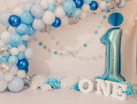 Jelousy Quote, 1st Birthday Background, Half Birthday Baby Boy, Half Birthday Baby, Baby Birthday Photoshoot, First Birthday Balloons, Birthday Decorations At Home, Baby First Birthday Cake, Happy Birthday Decor