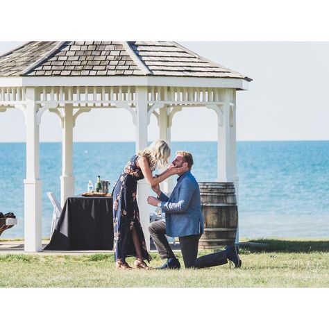 Josh Bellingham Photography on Instagram: “Another heartwarming surprise proposal at the beautiful waterfront @konzelmannwines in Niagara-on-the-Lake 💕💍🌊 How sweet is this couple 💕💕…” Lake Proposal Ideas Romantic, Proposal Ideas Lake Dock, Niagara Falls Proposal, Proposal Waterfall, Jim And Pam Niagara Falls, Niagara Wedding, Surprise Wedding, Wedding Proposals, Surprise Proposal