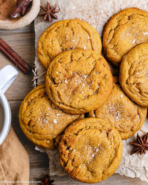 Soft & Chewy Pumpkin Cookies {Vegan} | Shuangy's Kitchensink Vegan Pumpkin Sugar Cookies, Pumpkin Cookies Vegan, Chewy Pumpkin Cookies, Vegan Pumpkin Cookies, Sweets Bar, Pumpkin Sugar Cookies, Pumpkin Pie Mix, Vegan Pumpkin Pie, Cookies Vegan