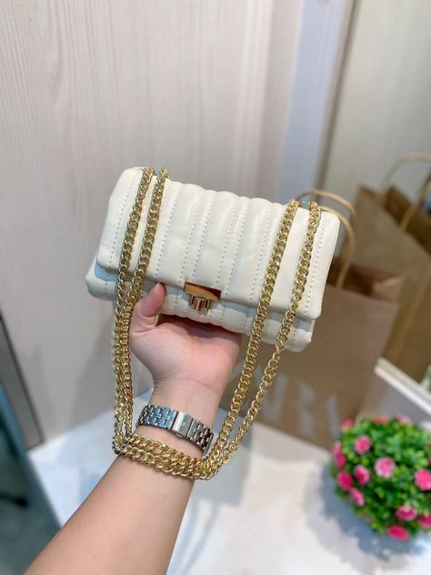 Zara white leather clutch sling bag chain bag Zara Sling Bag, Sling Bag Aesthetic, White Sling Bag, Fashionable Bags, Bag Aesthetic, Luxury Wallet, Pretty Hands, Bags Aesthetic, Bag Chain