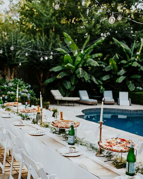 my all-time favorite dinner party 🥂🍕✨ 📸: @atalieannphoto Party By The Pool, Outdoor Dinner Party, Dinner Party Wedding, Outdoor Dinner Parties, Favorite Dinner, Outdoor Dinner, Pool Birthday Party, 40th Birthday Parties, Rehearsal Dinner