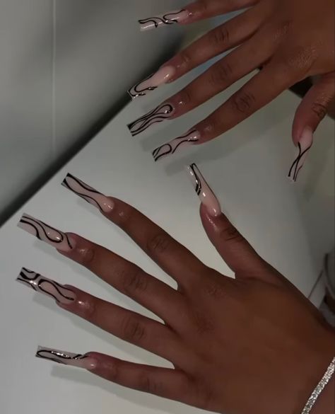 Summer Nail Extensions, Classy Black Nails, Nail Designs Cute, Nails Extension, Tapered Square Nails, Stunning Nails, Drip Nails, Colored Acrylic Nails, French Tip Acrylic Nails