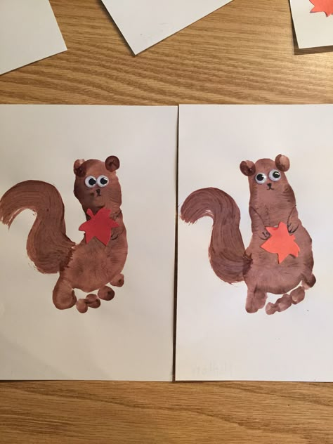 Footprint squirrel Fall Crafts For Toddlers, Squirrel Art, Baby Art Projects, Footprint Crafts, Fall Arts And Crafts, Fall Art Projects, Footprint Art, Handprint Crafts, Daycare Crafts