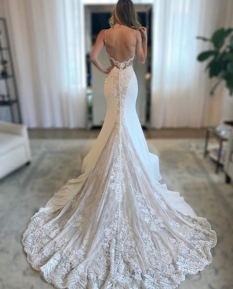 Cricut Wedding, Most Beautiful Wedding Dresses, Bridal Gowns Mermaid, Pretty Wedding Dresses, Destination Wedding Dress, Trumpet Wedding Dress, White Dresses For Women, Wedding Dresses For Sale, Elegant Wedding Dress