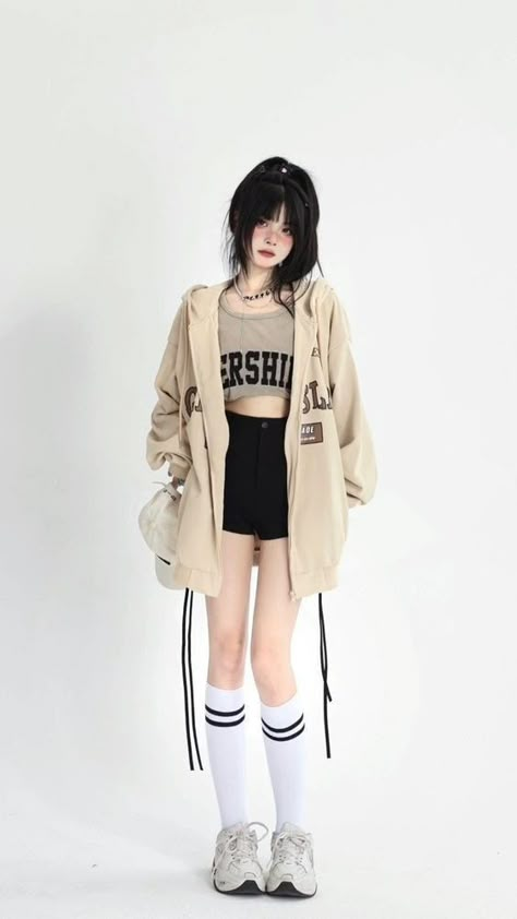 Mix And Match Summer Outfits, Formal Wear Women Dress, Chic Edgy Outfits, Kpop Fashion Women, Vintage Summer Fashion, Acubi Fashion, 2000s Japanese Fashion, Aesthetic Outfit Ideas, Zip Cardigan