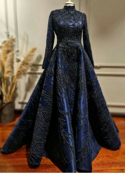 Peacoat Womens, Engagement Gowns, Trendy Party Dresses, Pretty Quinceanera Dresses, Soiree Dress, Kids Dress Patterns, Pakistani Fashion Party Wear, Royal Dresses, Indian Gowns Dresses