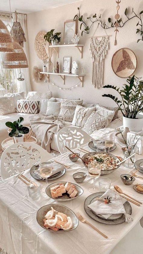 White Room Decor Bedroom, Eclectic Decor Bedroom, Bedroom Decor For Women, White Room Decor, Living Room Decor Inspiration, Boho Living Room Decor, Eclectic Bedroom, Bedroom Decor Design, Woman Bedroom