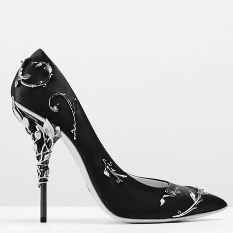 Ralph & Russo Ralph And Russo Shoes, Ralph Russo, Ralph And Russo, Slip On Pumps, Wedding Dress Shoes, Fancy Shoes, Womens Wedding Shoes, Metal Flower, Womens Shoes High Heels