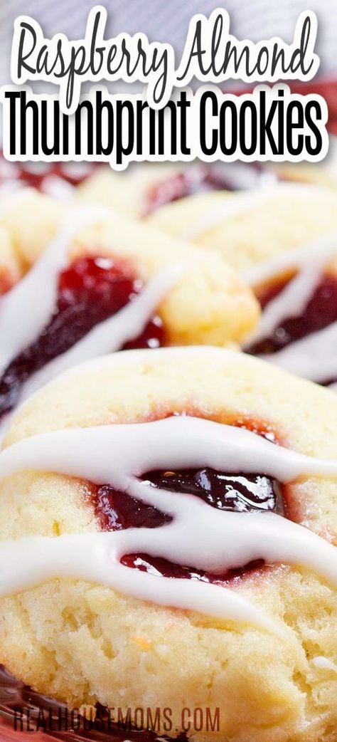 Raspberry Almond Thumbprint Cookies, Almond Thumbprint Cookies, Cookies Thumbprint, Raspberry Thumbprint Cookies, Dessert Christmas, Jam Thumbprint Cookies, Almond Shortbread, Almond Shortbread Cookies, Cookies From Scratch