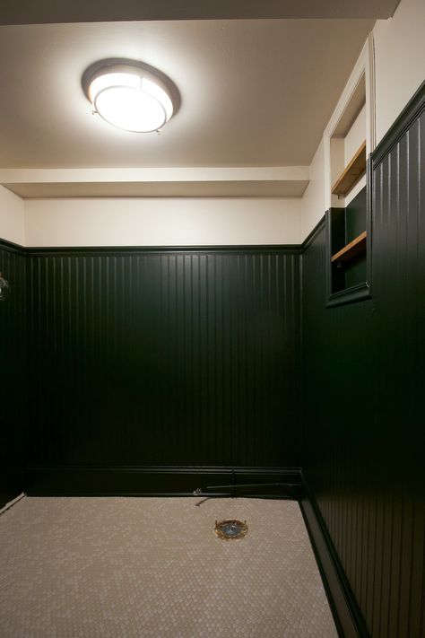 Black Beadboard Bathroom, Dark Bathroom Paint, Dark Beadboard, Painting Beadboard, Paint Beadboard, Dark Baseboards, Black Beadboard, Bathroom Dark Green, Bathroom And Shower Ideas