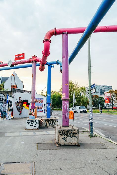 East Side Gallery, Berlin, Germany photo gallery Travel Packing Tips, Berlin Photos, Berlin Street, East Side Gallery, Berlin Travel, Europe Germany, Berlin City, European Cities, 강아지 그림