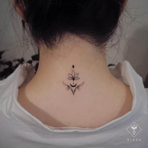 Lotus flower tattoo with big meanings 2 Small Tattoos With Big Meanings, Simple Lotus Flower Tattoo, Small Flower Tattoo, Lotusblume Tattoo, Small Lotus Tattoo, Nape Tattoo, Lotus Tattoo Design, Neck Tattoos Women, Back Of Neck Tattoo