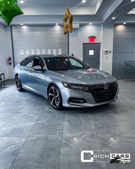 Silver Honda Accord, 2020 Honda Accord Sport, Ipad Pics, 2019 Honda Accord, Honda Sedan, 2020 Honda Accord, Dodge Charger Models, Honda Hatchback, Best Cars For Teens